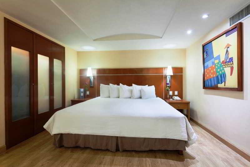 เอ็กเซ สวีท เรฟอร์มา Hotel เม็กซิโกซิตี้ ภายนอก รูปภาพ